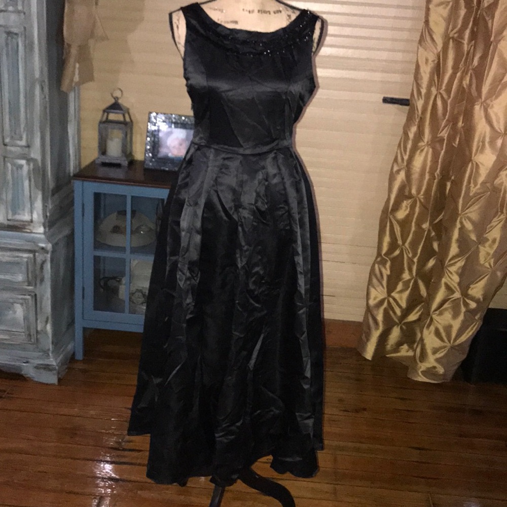 NWOT Beautiful black dress 👗